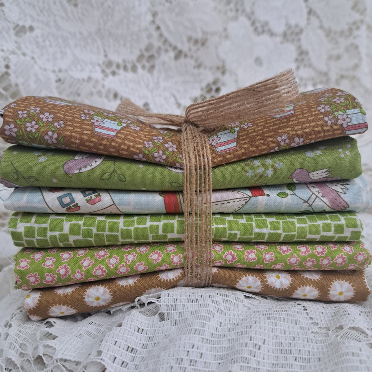 Birdhouse - Out and About Accessories
